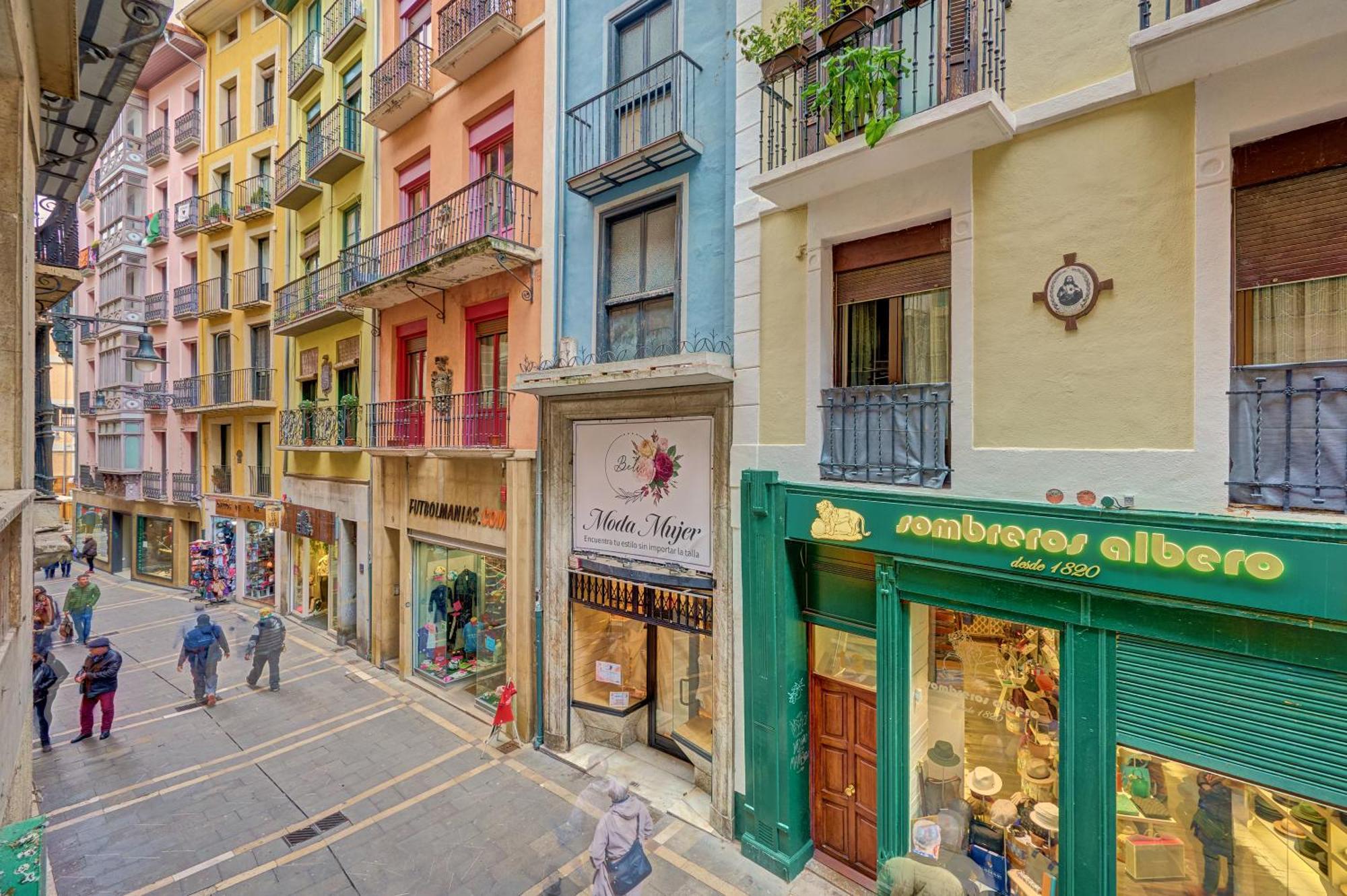 Casa Andrea By Clabao Apartment Pamplona Bagian luar foto